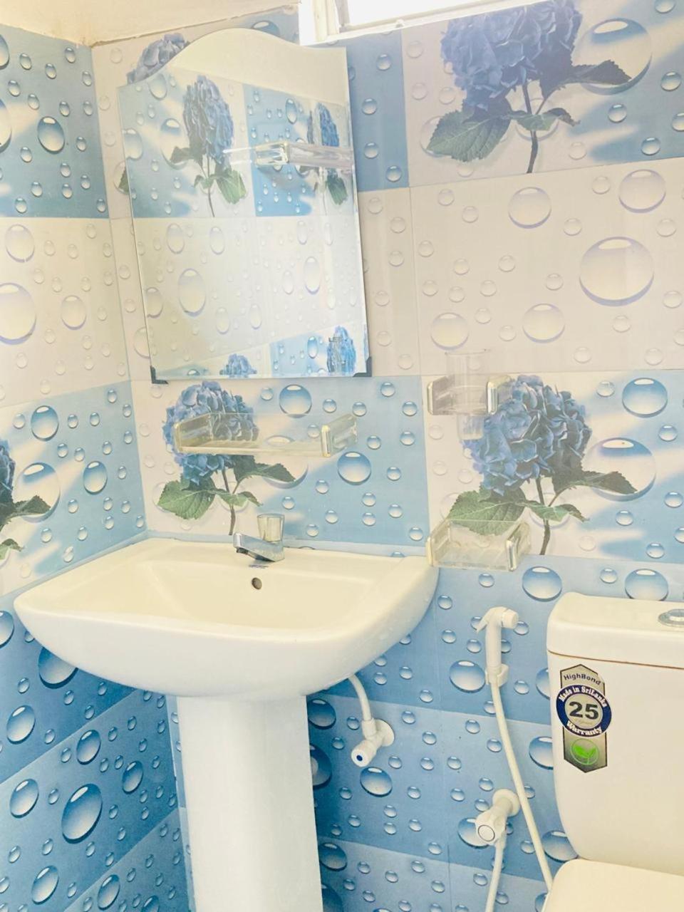 ホテル Sea Side Bay House ウェリガマ エクステリア 写真